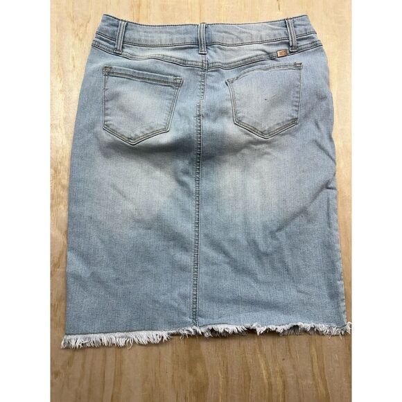 1822 Denim Jean Skirt Knee Length Sz 8 Distressed Light Wash - Picture 5 of 7
